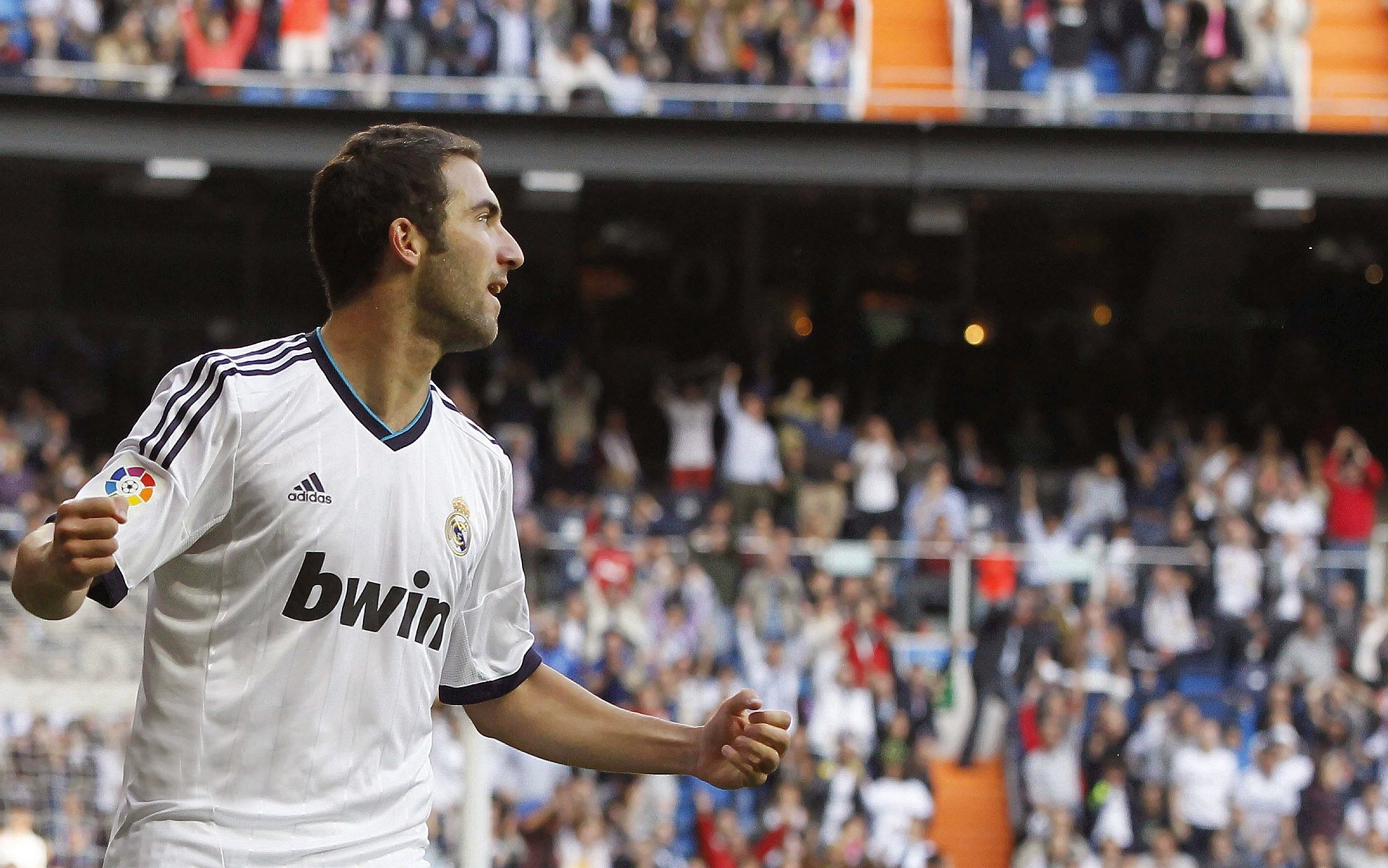 中超最新积分榜揭晓:2队未赢球送2队提前保级,降级之争激烈,中超目前的积分榜